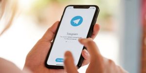 Cara Lihat Film di Telegram