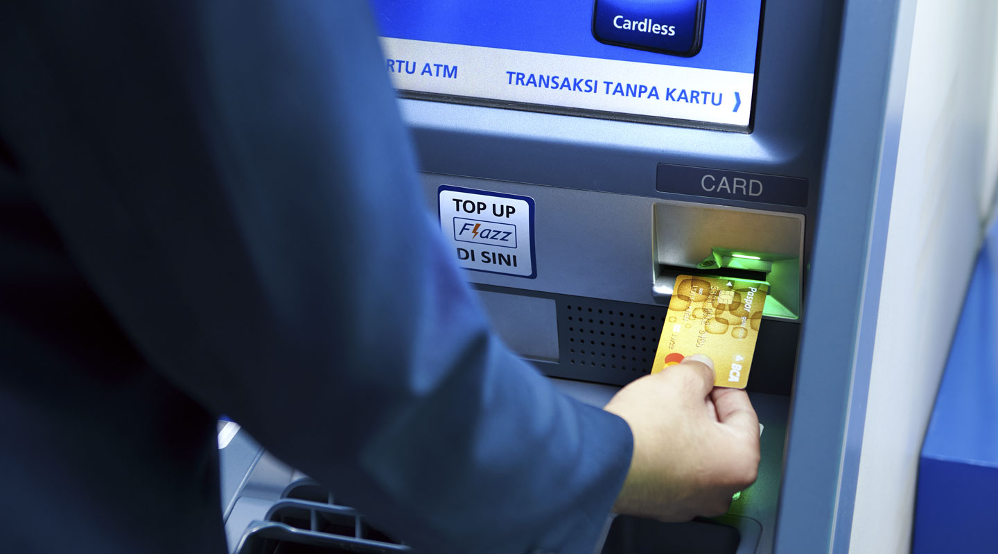 Cara Tarik Tunai Gopay di ATM BCA