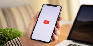 Cara Menonton YouTube Sambil Membuka Aplikasi Lain