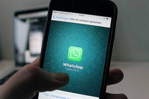 Cara Agar Orang Tidak Tahu Kita Online di WhatsApp